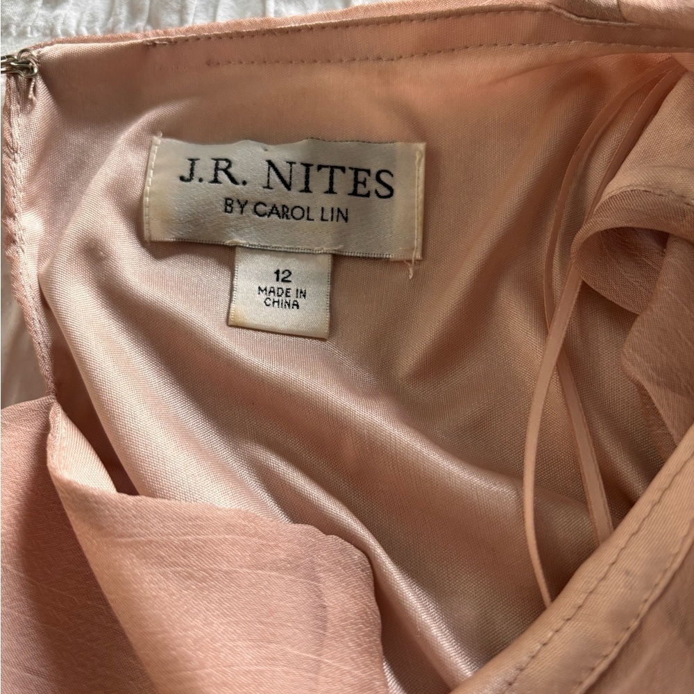 Chic Women's Blouse with Ruffle Detail - Picture 6 of 10